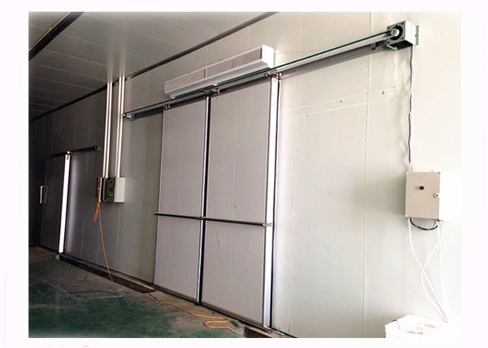 Pu 100mm Sandwich Cold Storage Doors , Insulated Door Panels Polyurethane Core Material cold