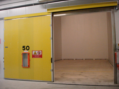 Ultrasonic CA Room Cold Storage Doors For Fruit Vegetable Sterilization